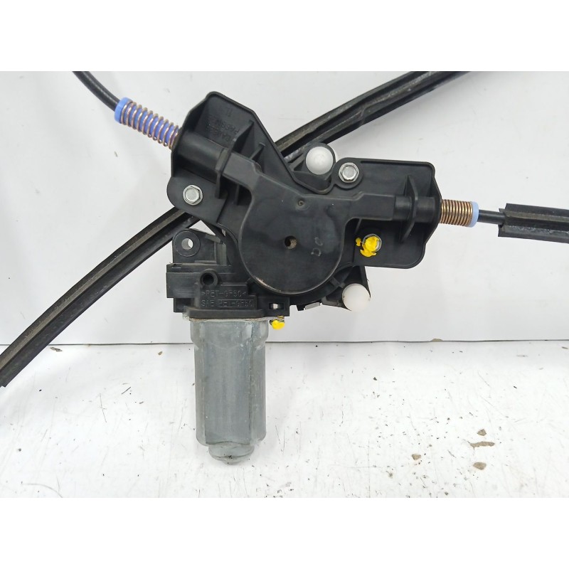 ELEVALUNAS DELANTERO IZQUIERDO