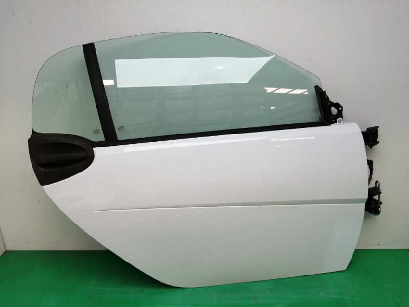 Recambio de puerta delantera derecha para smart coupe fortwo coupe (52kw) referencia OEM IAM A4517220209 Recambio de puerta delantera derecha para smart coupe fortwo coupe (52kw) referencia OEM IAM A4517220209