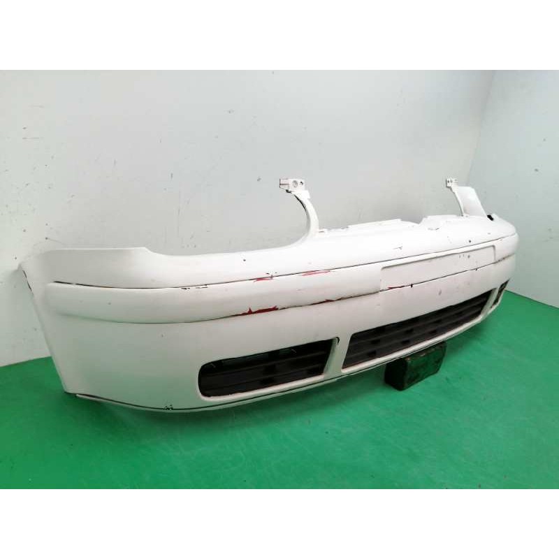 PARAGOLPES DELANTERO