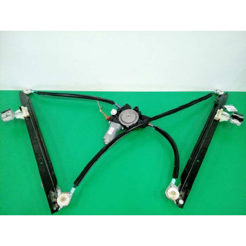 ELEVALUNAS DELANTERO DERECHO AY2621002771