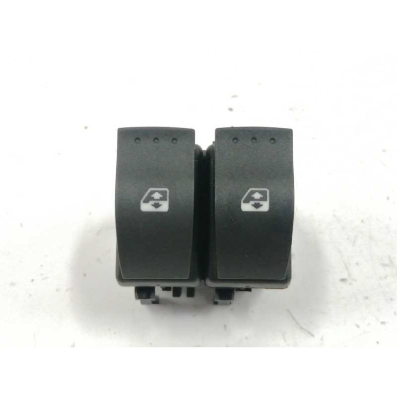 Recambio de mando elevalunas delantero izquierdo para renault laguna ii grandtour (kg0) dynamique referencia OEM IAM 8200315034 