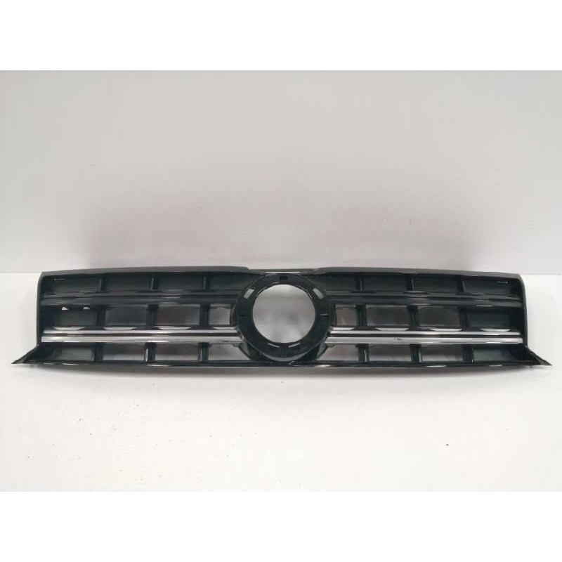 Recambio de rejilla delantera para volkswagen amarok comfortline doublecab 4motion referencia OEM IAM 2H6853651B  