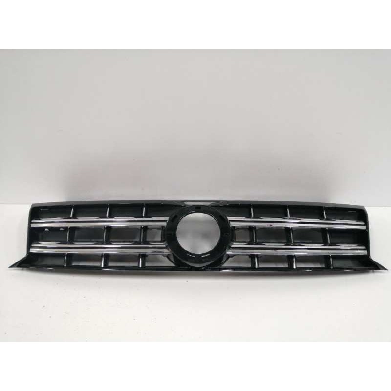 Recambio de rejilla delantera para volkswagen amarok comfortline doublecab 4motion referencia OEM IAM 2H6853651B  
