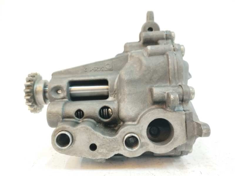 Recambio de bomba aceite para renault megane iii berlina 5 p 1.2 16v referencia OEM IAM 150002257R  