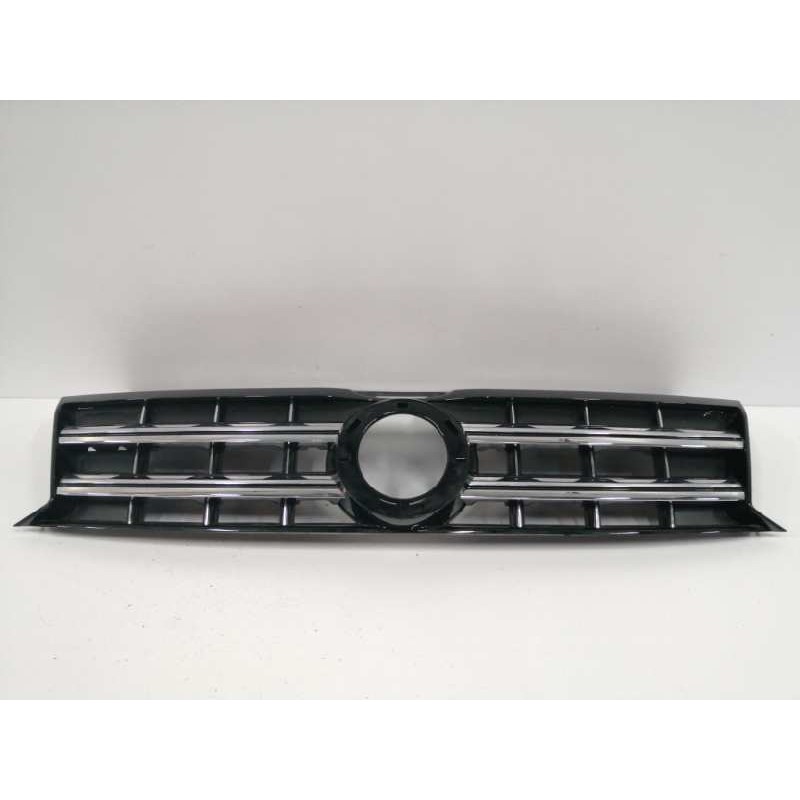 Recambio de rejilla delantera para volkswagen amarok comfortline doublecab 4motion referencia OEM IAM 2H6853651B  