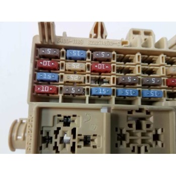 Recambio de caja reles / fusibles para renault master kasten 2.3 dci diesel cat referencia OEM IAM 8200574970C  