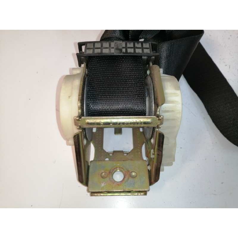 CINTURON SEGURIDAD TRASERO DERECHO 33040666
