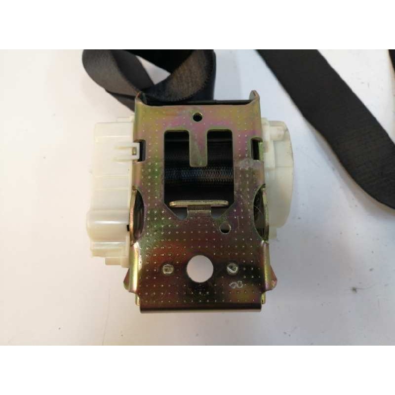 CINTURON SEGURIDAD TRASERO DERECHO 33040666