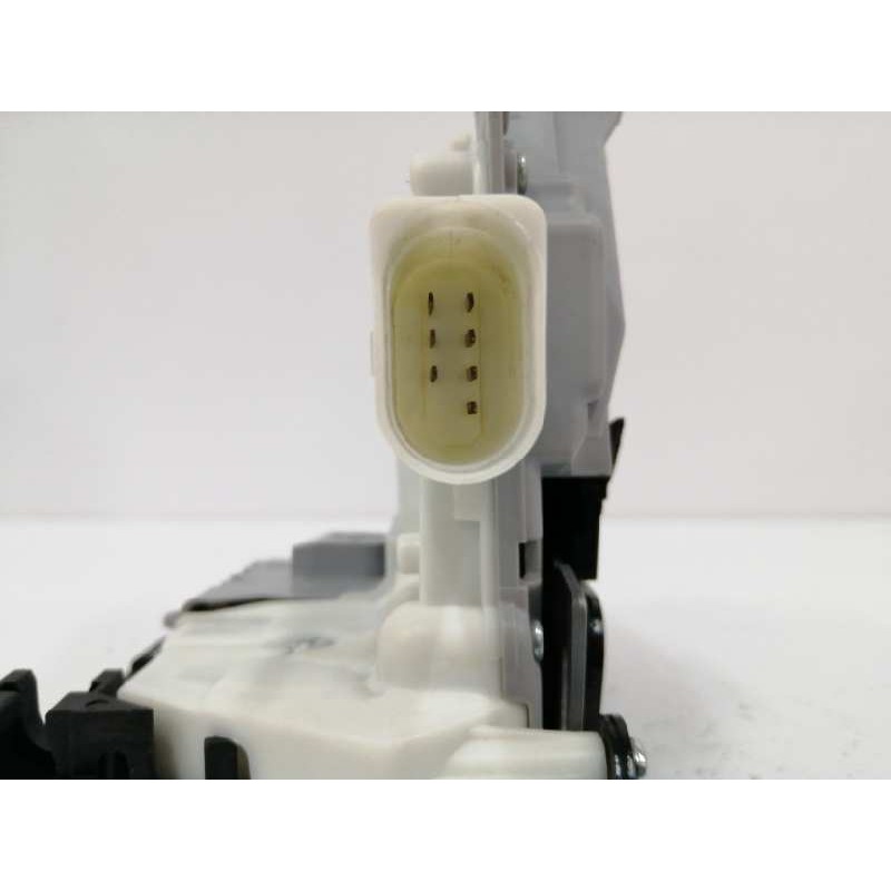 CERRADURA PUERTA TRASERA DERECHA