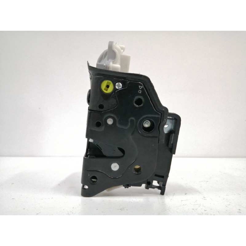 CERRADURA PUERTA TRASERA DERECHA