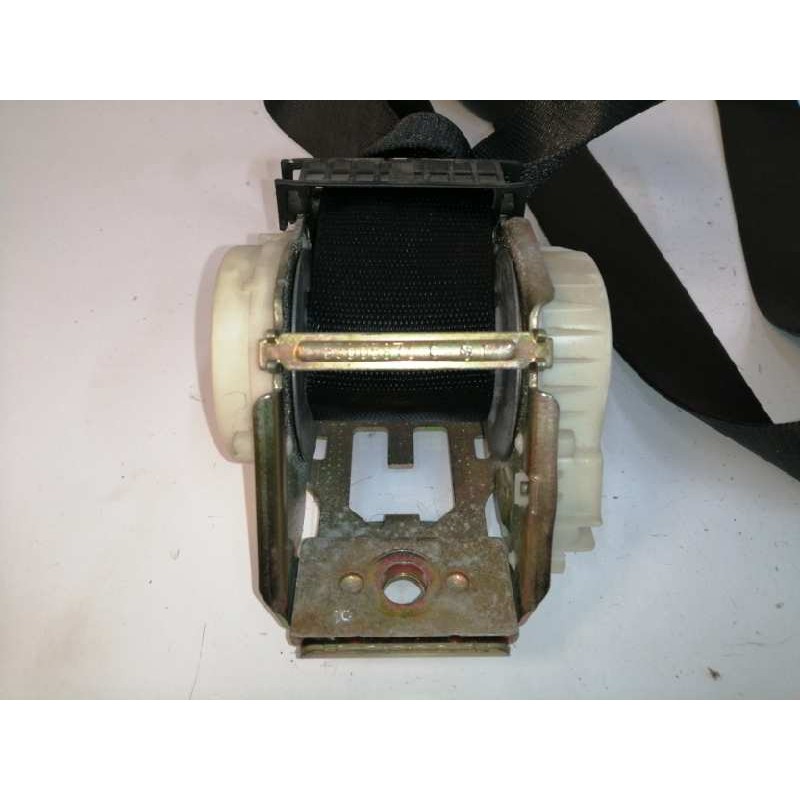 CINTURON SEGURIDAD TRASERO IZQUIERDO 33040666
