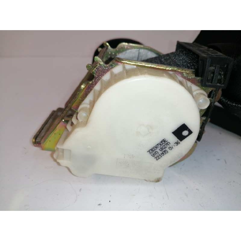 CINTURON SEGURIDAD TRASERO IZQUIERDO 33040666