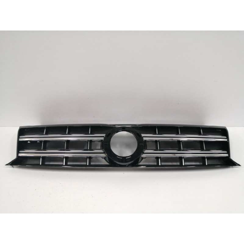Recambio de rejilla delantera para volkswagen amarok comfortline doublecab 4motion referencia OEM IAM 2H6853651B  