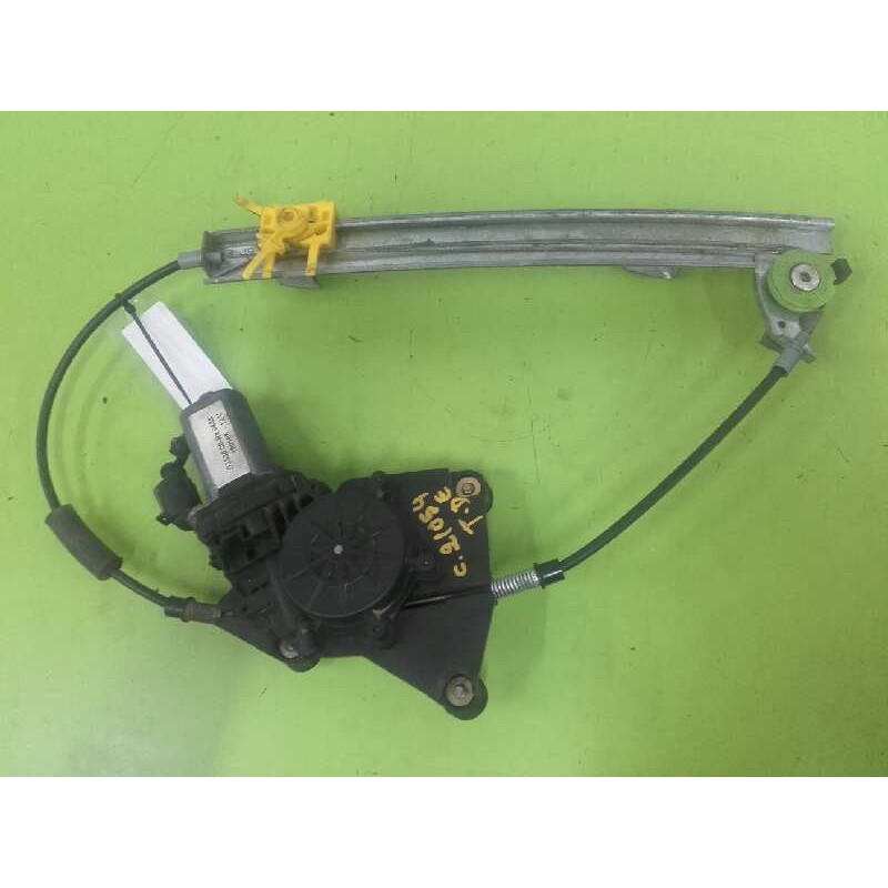 ELEVALUNAS TRASERO DERECHO D233506