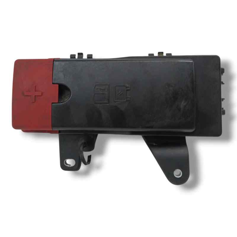 Recambio de caja reles / fusibles para jaguar f-pace (x761) 2.0 td4 awd referencia OEM IAM GX7314A076AA  