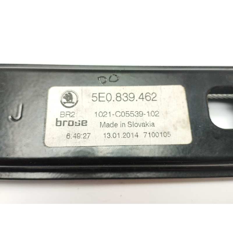 ELEVALUNAS TRASERO DERECHO 5Q0959812A