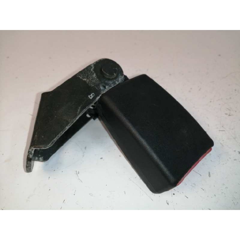 Recambio de enganche cinturon derecho para bmw x3 (e83) 2.0 d referencia OEM IAM 3412796 TRASERO 33043222