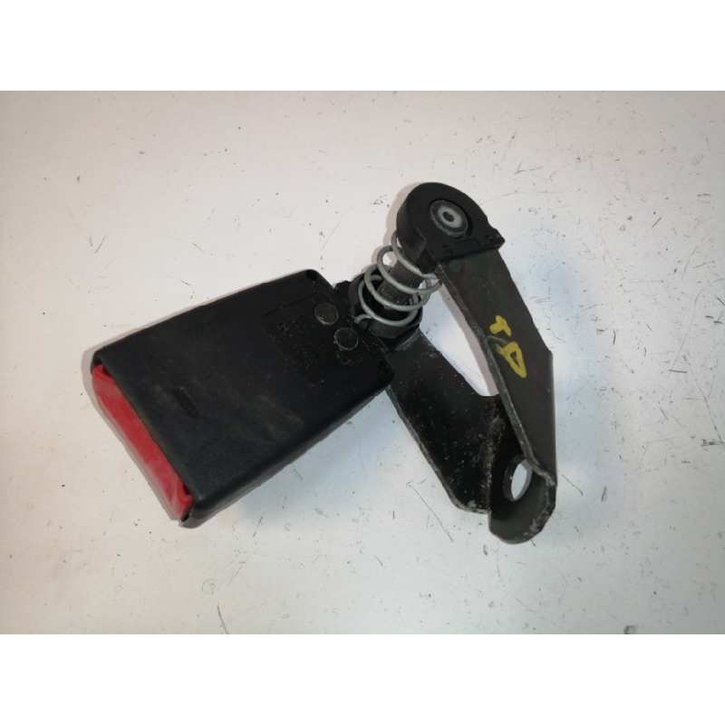 ENGANCHE CINTURON DERECHO TRASERO 33043222