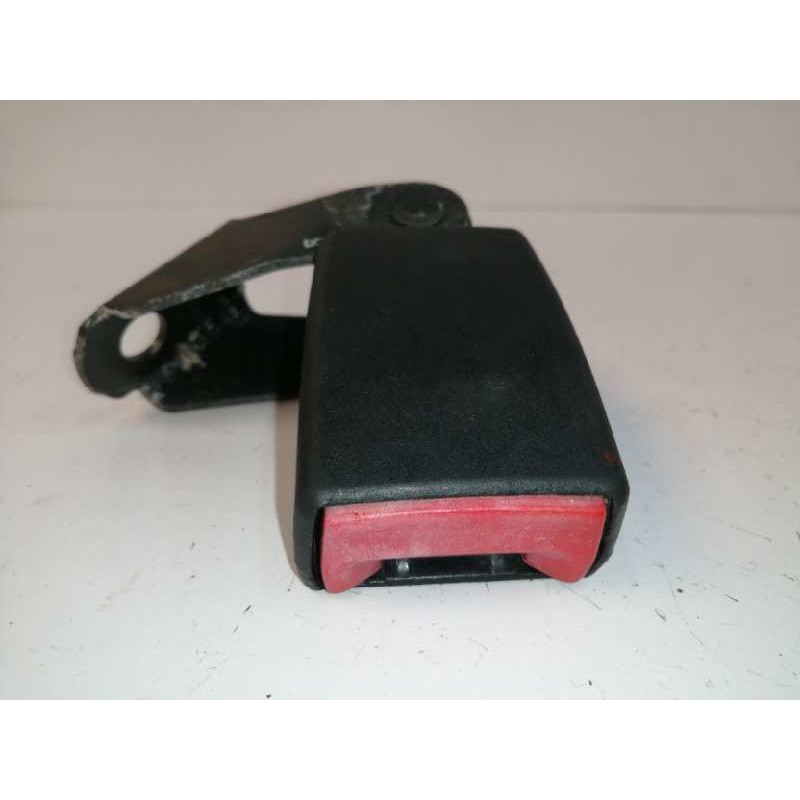 ENGANCHE CINTURON DERECHO TRASERO 33043222
