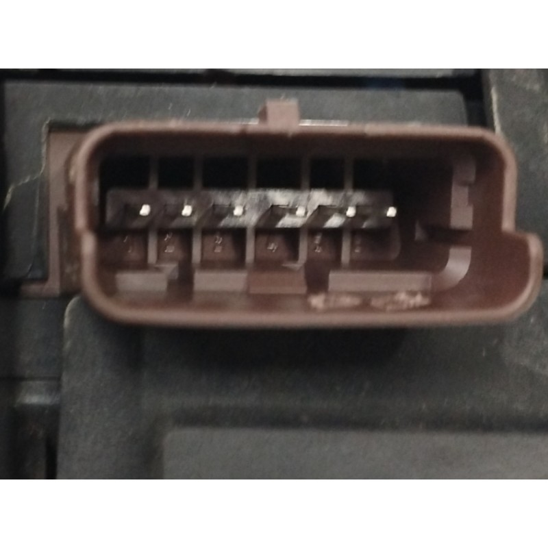 CAJA RELES / FUSIBLES