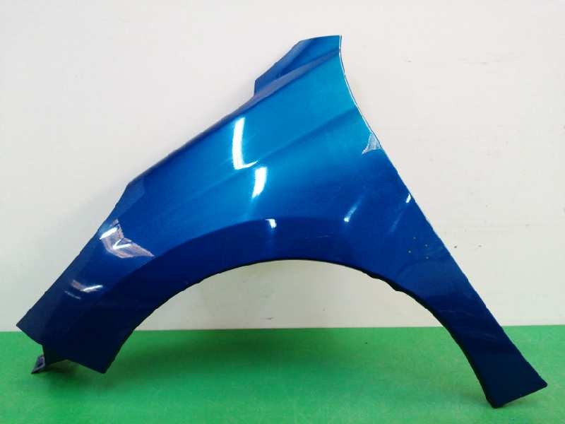 Recambio de aleta delantera izquierda para peugeot 207 1.4 hdi referencia OEM IAM   