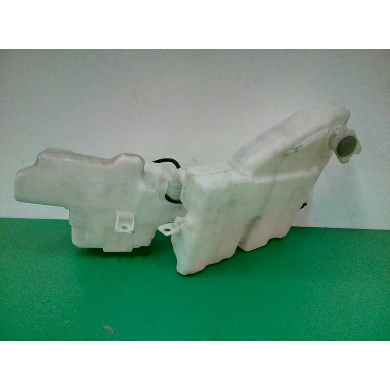 Recambio de deposito limpia para mitsubishi canter 4.05  plataforma 35 cabina individual (comfort) referencia OEM IAM   