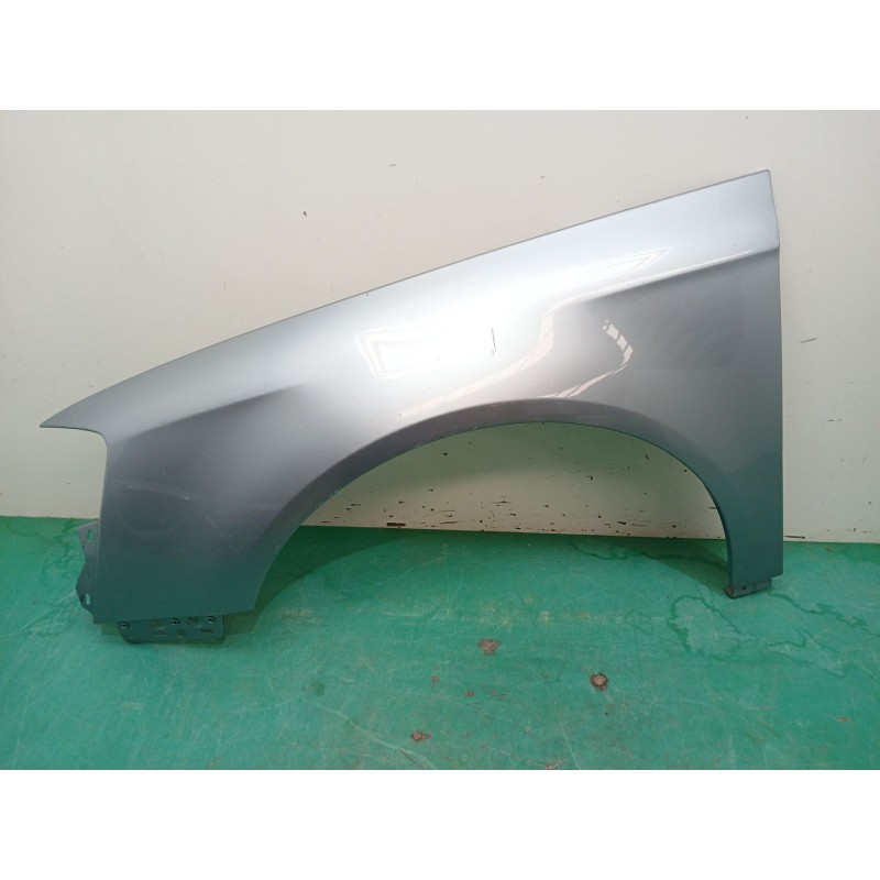 Recambio de aleta delantera izquierda para volkswagen passat b6 (3c2) 2.0 tdi referencia OEM IAM 3C0880681  