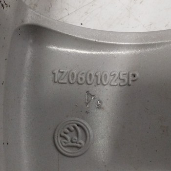 Recambio de llanta para skoda octavia berlina (1z3) 1.9 tdi referencia OEM IAM 1Z0601025P 6,5JX16H2ET50 5H 5X115