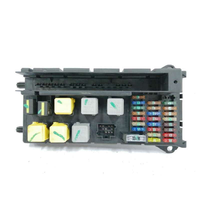 CAJA RELES / FUSIBLES