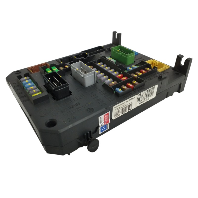 CAJA RELES / FUSIBLES S180204004B