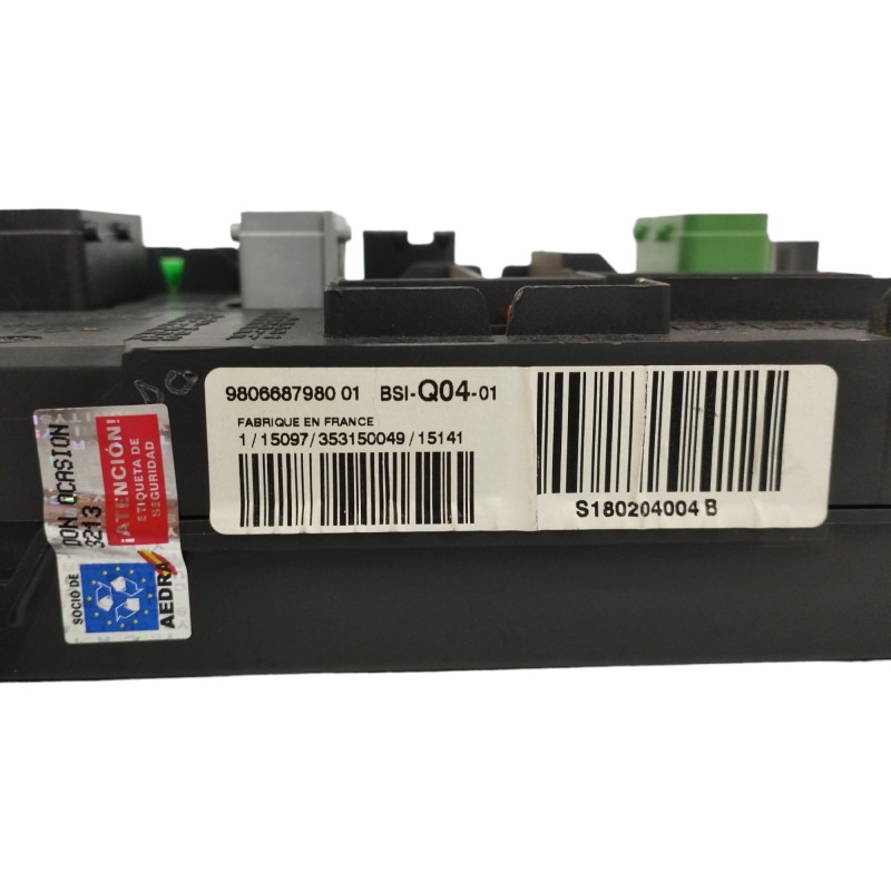 CAJA RELES / FUSIBLES S180204004B