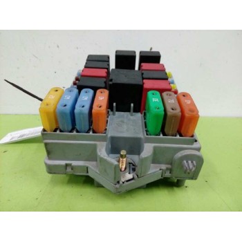 Recambio de caja reles / fusibles para fiat punto berlina (188) 1.3 jtd classic referencia OEM IAM 46835603  