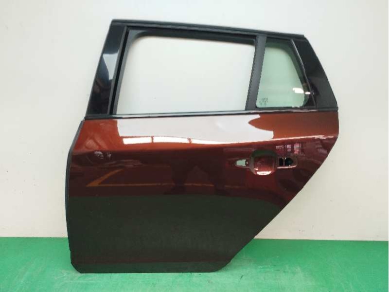Recambio de puerta trasera izquierda para volvo v60 kombi cross country 2.0 diesel cat referencia OEM IAM 31298042  