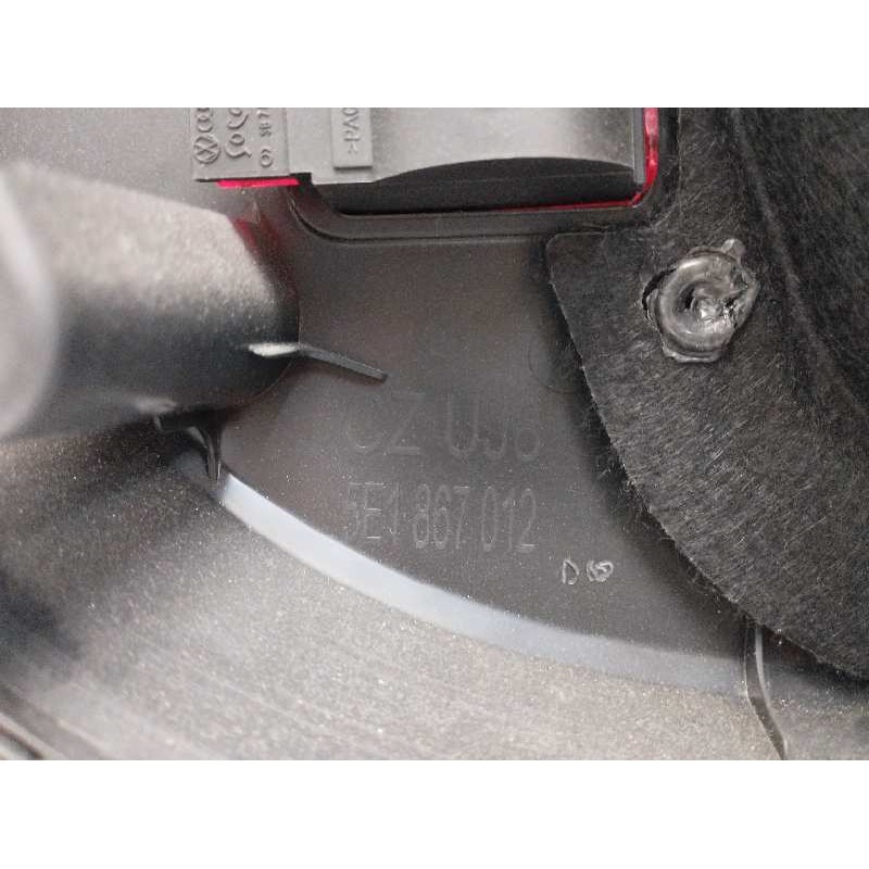 GUARNECIDO PUERTA DELANTERA DERECHA NEGRO