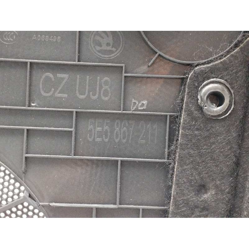 GUARNECIDO PUERTA TRASERA IZQUIERDA NEGRO