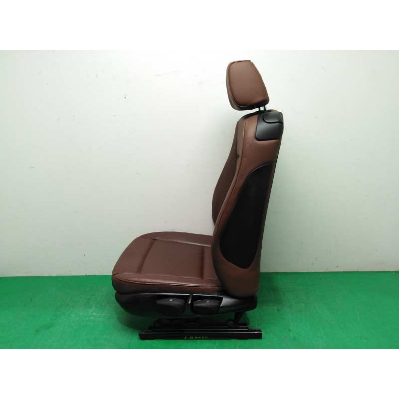 ASIENTO DELANTERO IZQUIERDO
