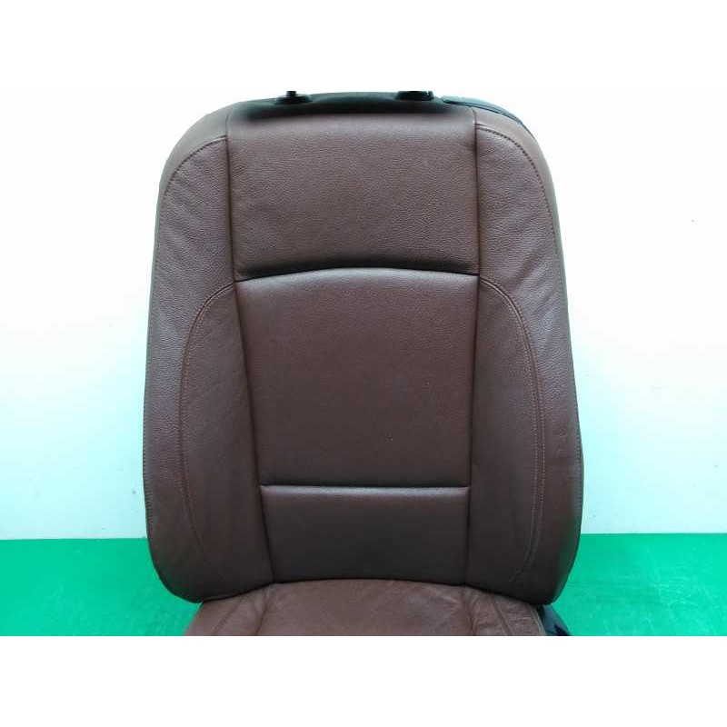 ASIENTO DELANTERO IZQUIERDO