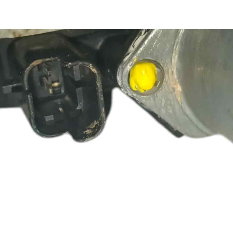 ELEVALUNAS DELANTERO DERECHO