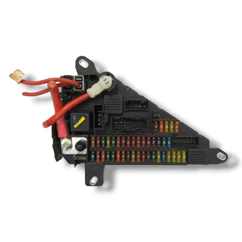 Recambio de caja reles / fusibles para bmw serie 5 berlina (e60) 3.0 turbodiesel cat referencia OEM IAM 690661804 518956024 