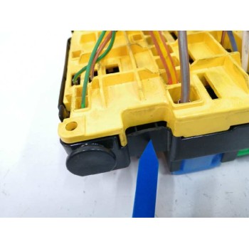 Recambio de caja reles / fusibles para citroën c4 grand picasso 1.2 12v e-thp referencia OEM IAM 9804848580 OBSERVAR FOTOS 