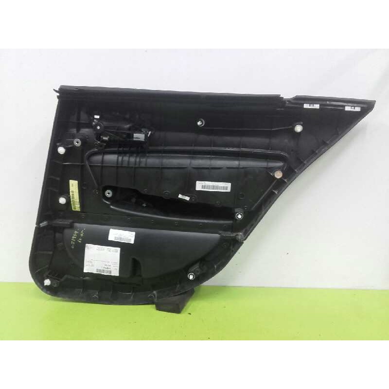 GUARNECIDO PUERTA TRASERA IZQUIERDA