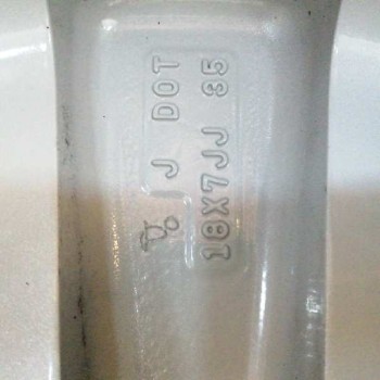 Recambio de llanta para lexus rx 3.5 v6 cat referencia OEM IAM 4261148381 18X7JJ DOT35 5H 5X115