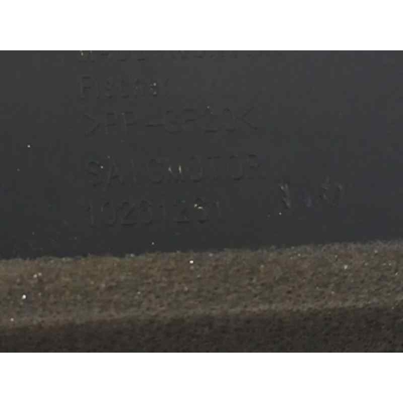 REJILLA AIREADORA DELANTERA CENTRAL