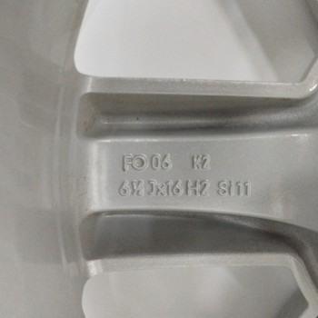 Recambio de llanta para ford focus berlina (cap) 1.6 16v cat referencia OEM IAM 4M5J1007AA 6,5JX16H2 ET52,5 5H 5X100
