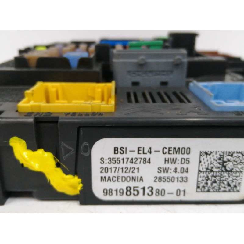 CAJA RELES / FUSIBLES