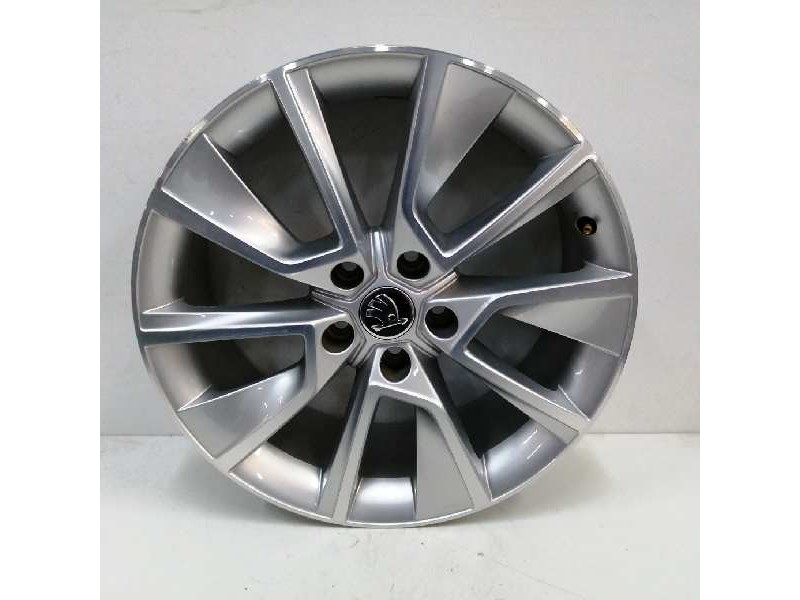 Recambio de llanta para skoda karoq (nu) 2.0 tdi referencia OEM IAM 57A601025D 7JX18H2 ET45 