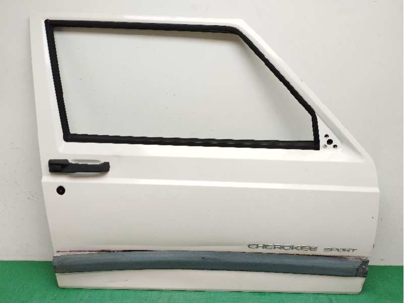 Recambio de puerta delantera derecha para jeep cherokee (xj) 2.5 td jamboree referencia OEM IAM 55175424AD  