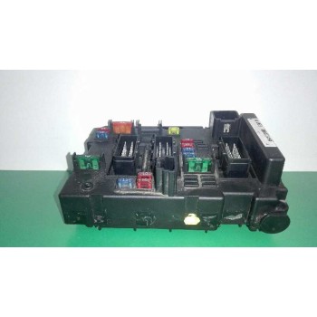 Recambio de caja reles / fusibles para peugeot 307 (s1) xr referencia OEM IAM 9644038680  