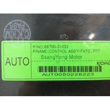 Recambio de mando climatizador para ssangyong rodius 2.7 turbodiesel cat referencia OEM IAM 6870021021  