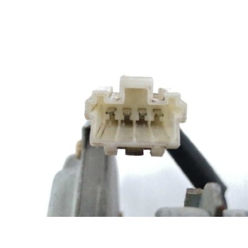 Recambio de motor limpia trasero para ssangyong rodius 2.7 turbodiesel cat referencia OEM IAM 8615021002  